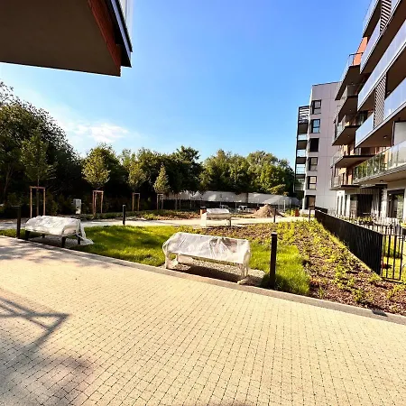 Nadmotlawie Apartament With Rent Motor Boat アパート *